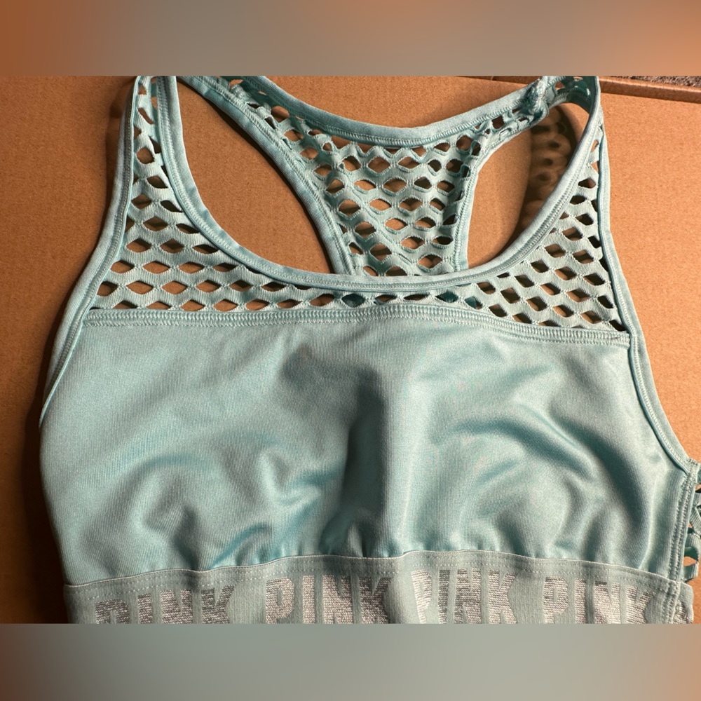 Athletic bra